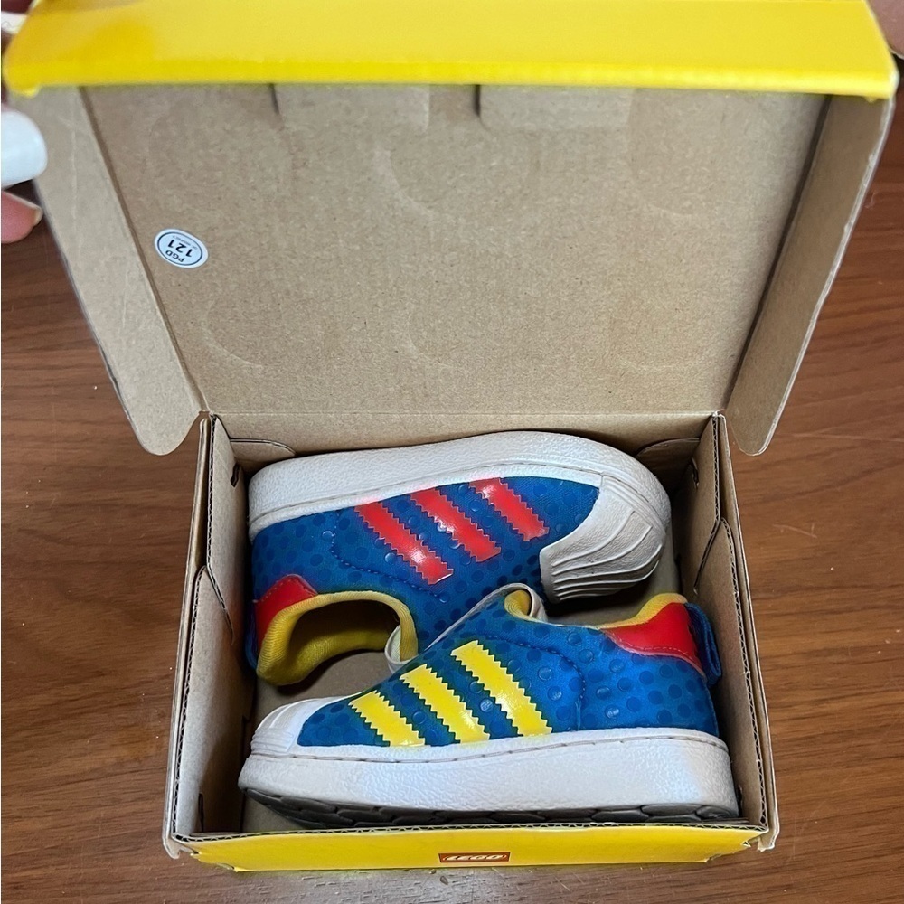 Adidas x Lego Superstar 360 Shoes Size 4 Baby Walker shoes - Picture 2 of 8